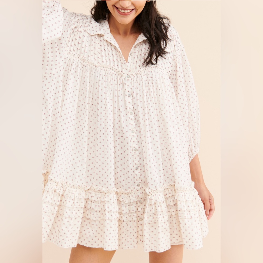 Free People Tunic Dress. Size XS. Cream and Burgundy print. Great condition.